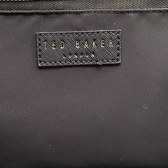 NWT Ted Baker Fluffy Toiletry Bag with floral interior - Picture 2 of 8